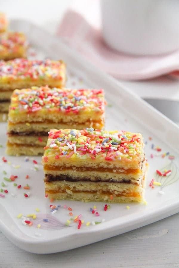 Harlequin Cake – A Classic Hungarian Layered Cake with a Stunning Finish 05db82049c8e3aa90070698cef969bcb